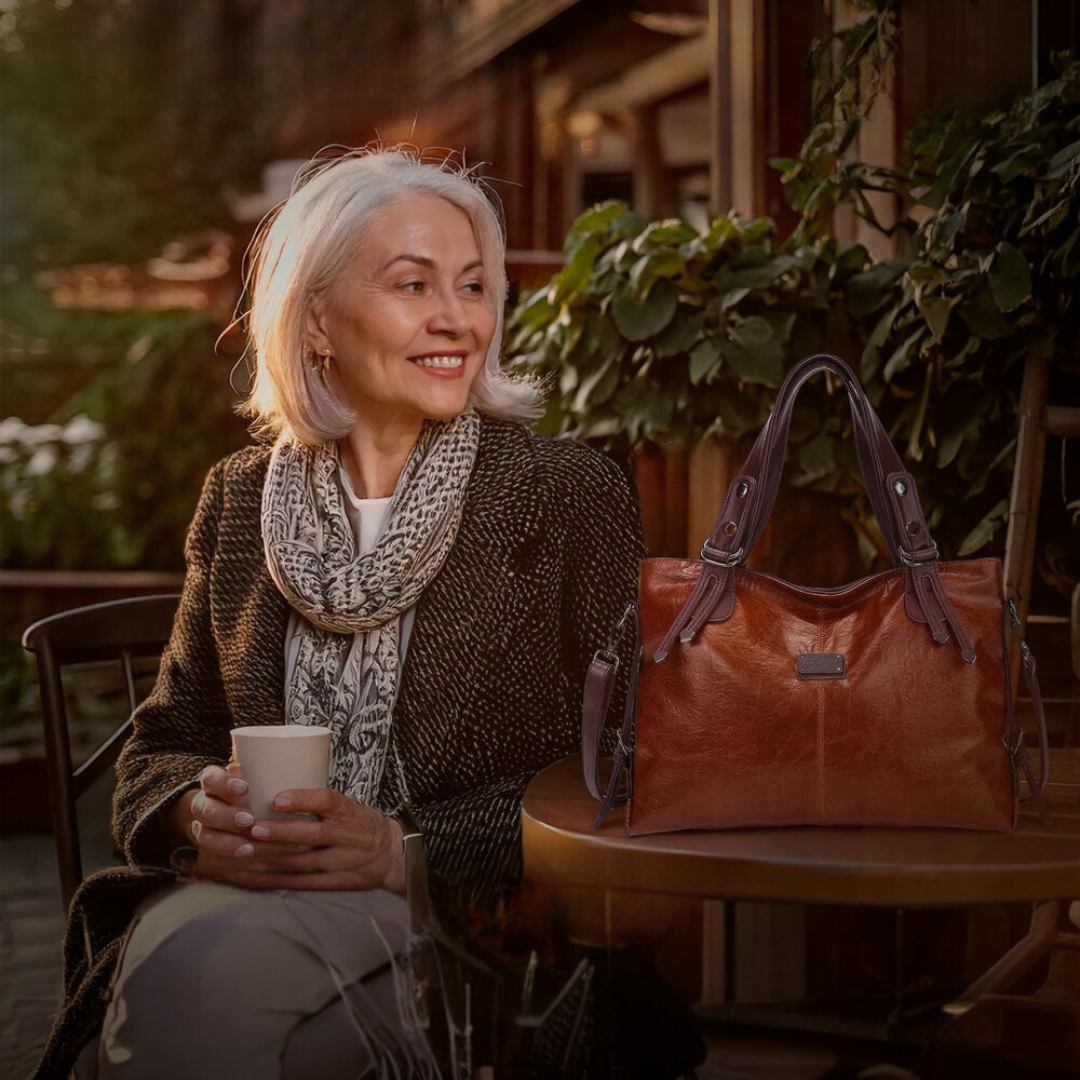 Siena | Timeless Voyager with Ten Pockets