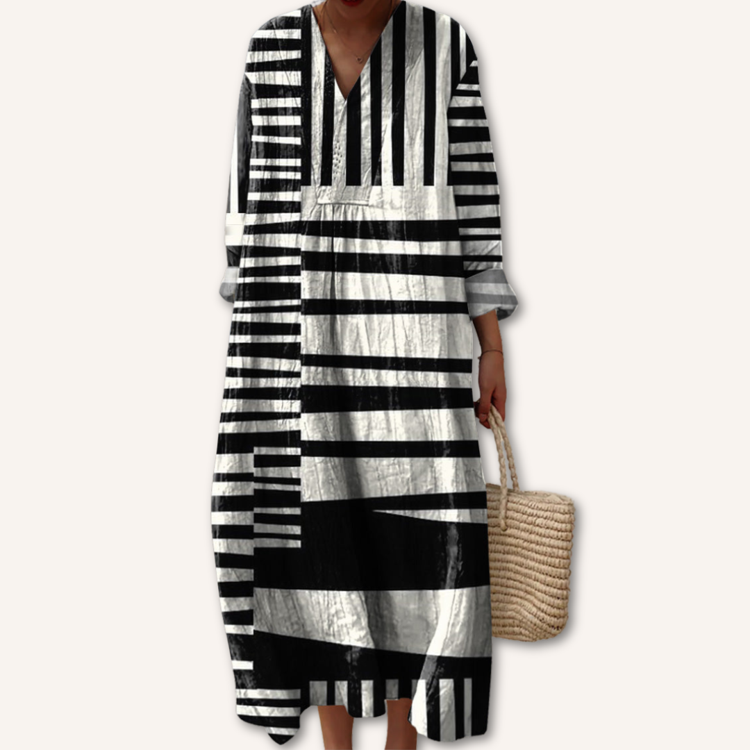 Salma|Printed Black and White Dress