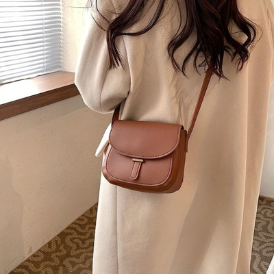 Sophie | Retro-Inspired Saddle Bag