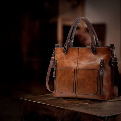 Lilia | Timeless Shoulder Bag