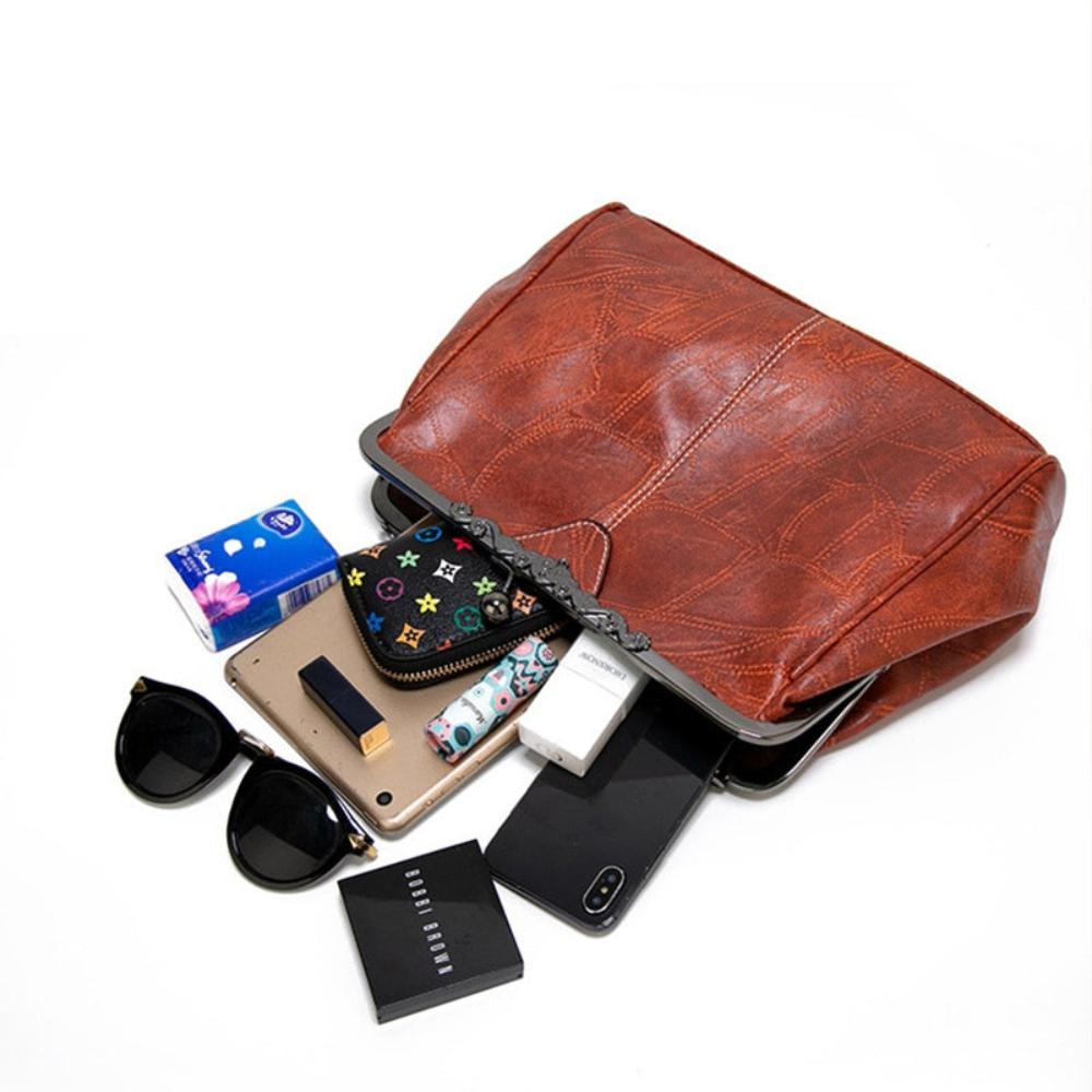 Mila | Classic Vintage Bag Featuring an Elegant Clasp Closure