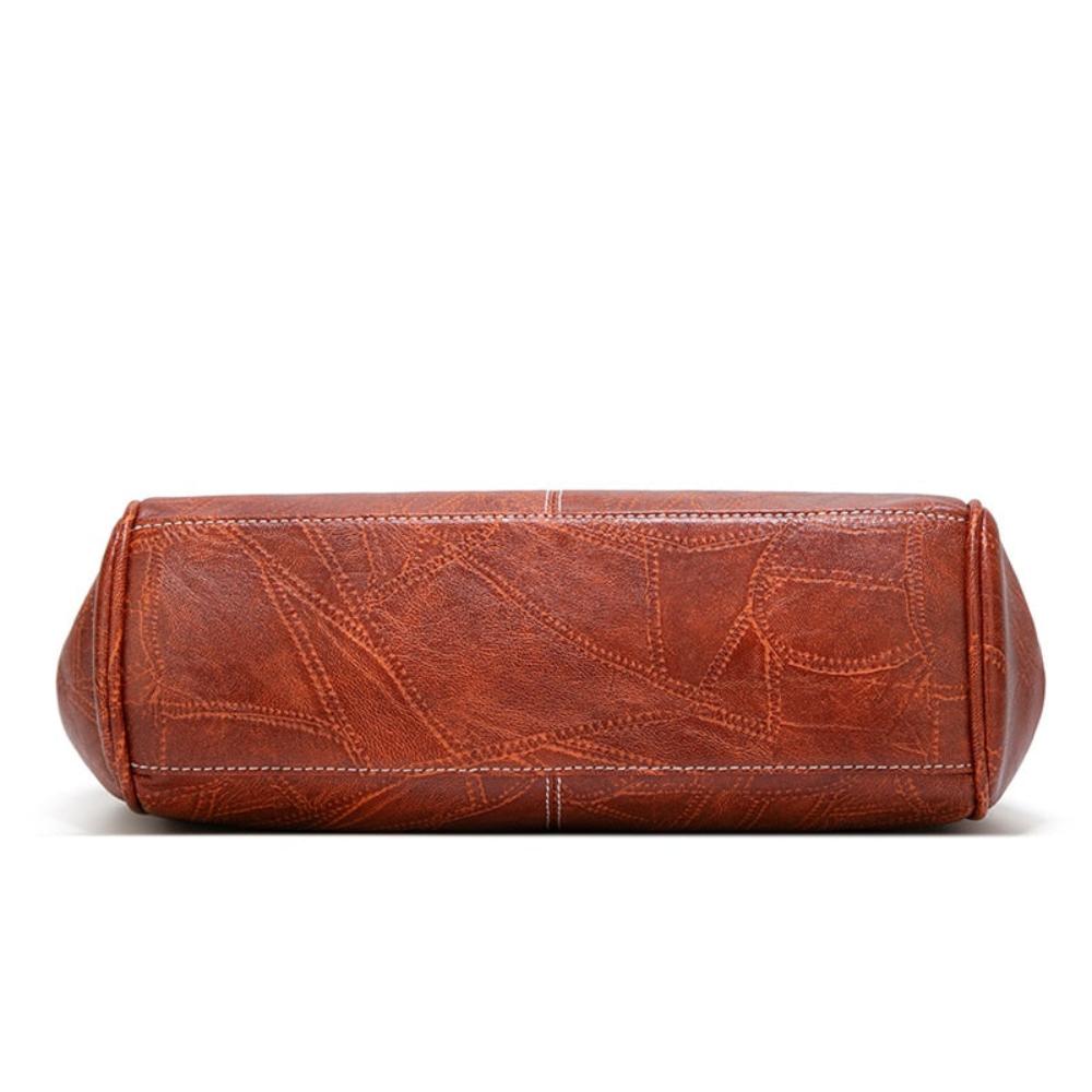 Mila | Classic Vintage Bag Featuring an Elegant Clasp Closure