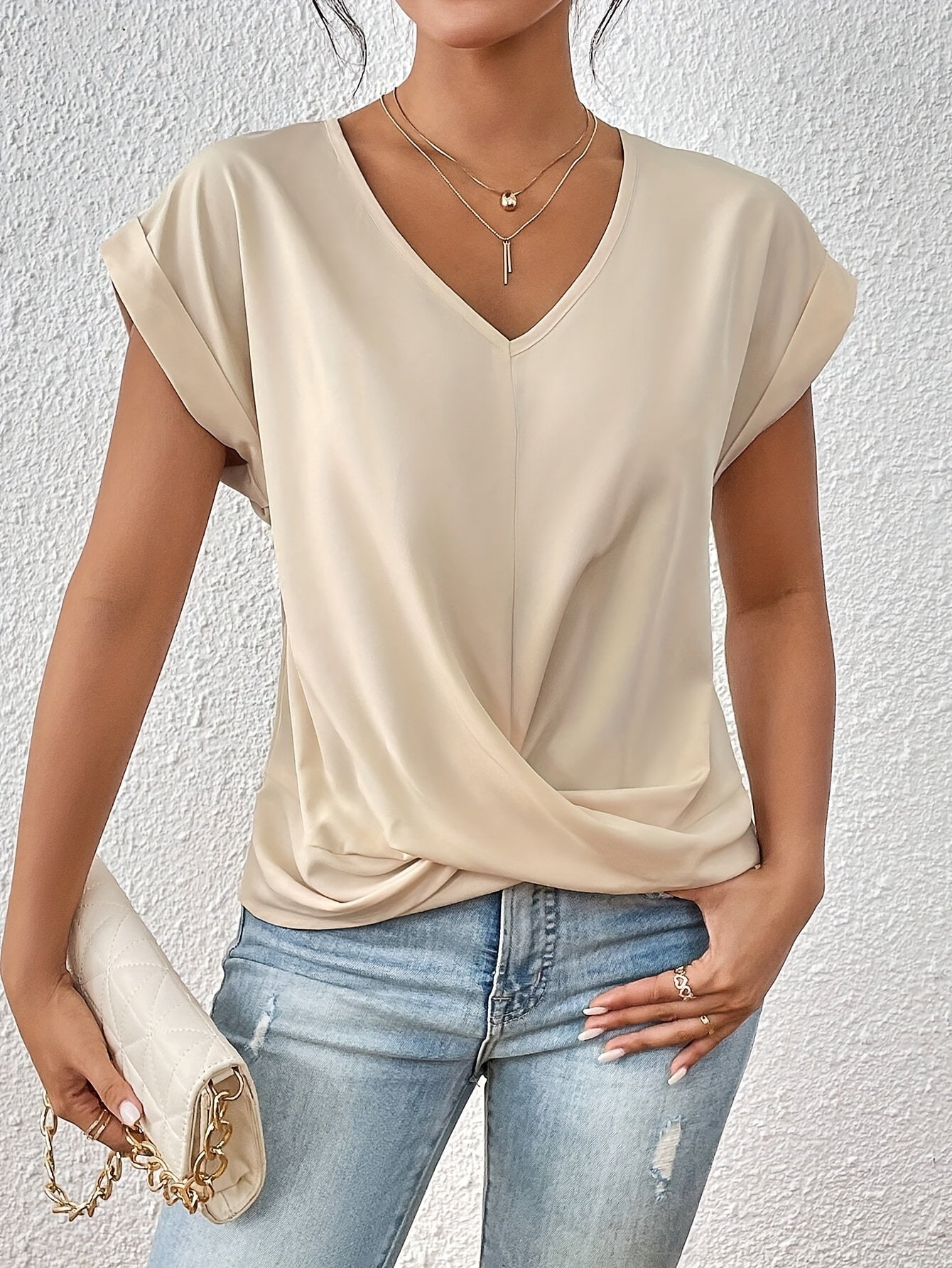 Maya – Twist Front V-Neck Top