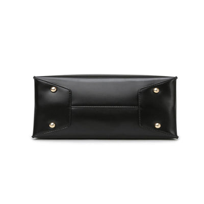 Lydia | Sleek and Sophisticated