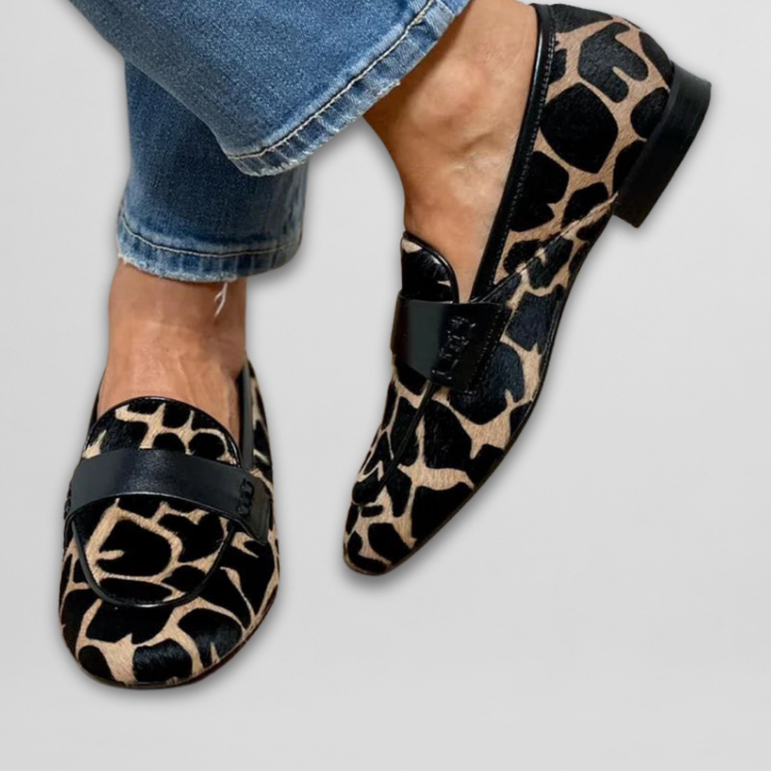 Ava – Classic Leopard Loafer