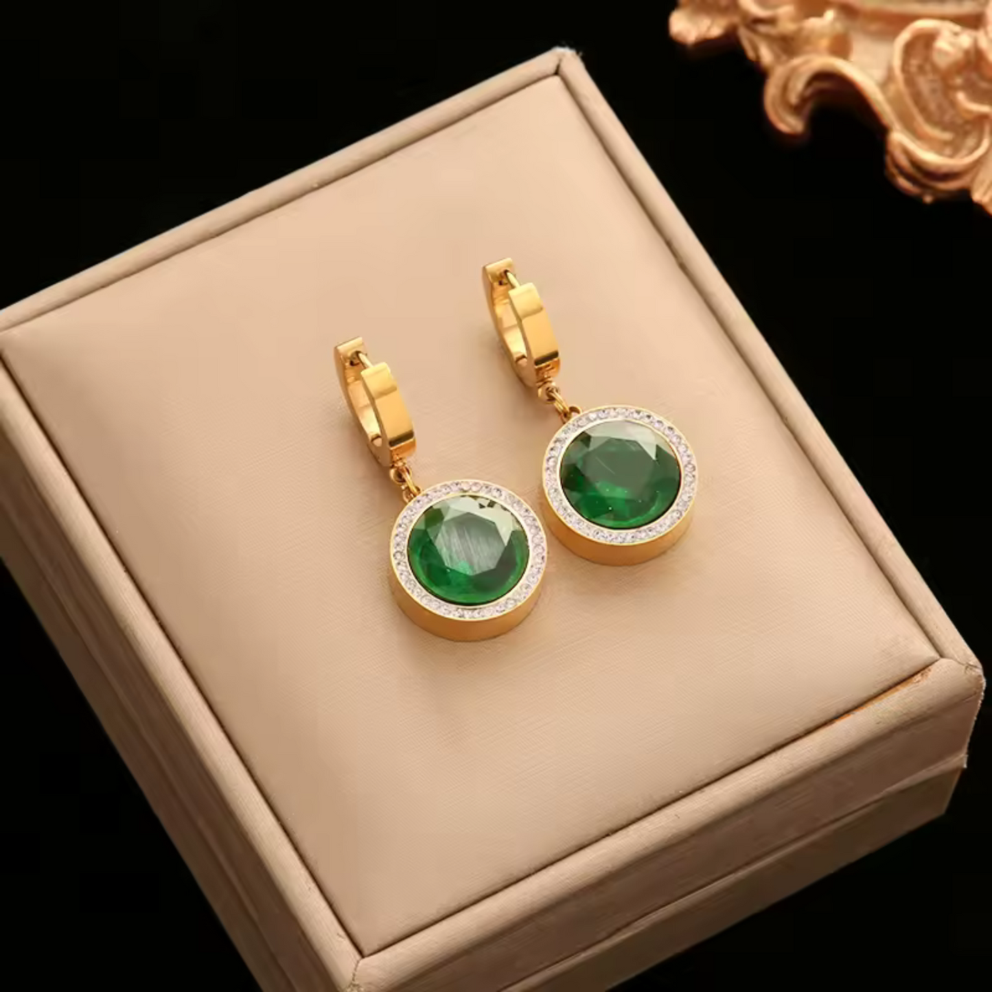 Elanith Vaeloria Jewelry Set