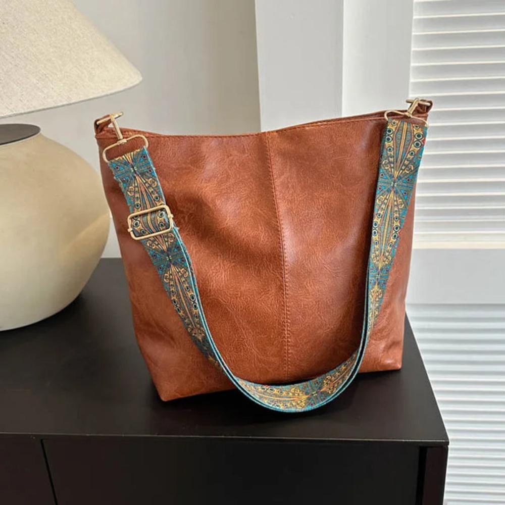 Freya | Classic Vintage-Inspired Shoulder Bag