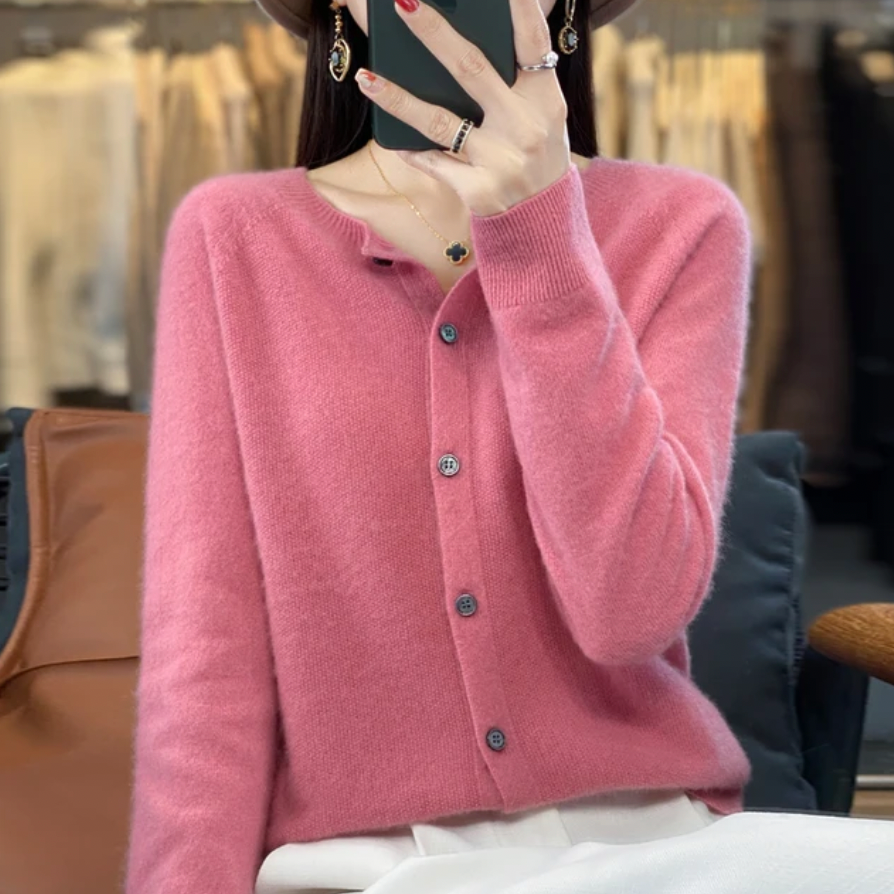 Christine - Cozy Button-Up Cardigan
