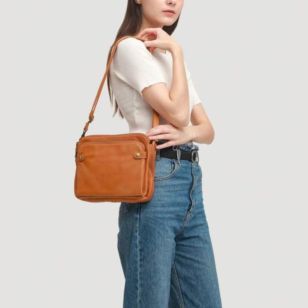 Celia | Classic Sophistication