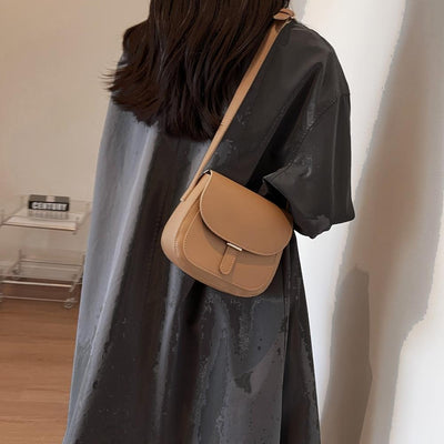 Sophie | Retro-Inspired Saddle Bag